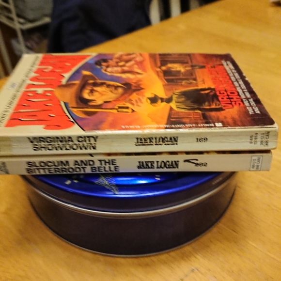 Jake Logan Western Books.. Two Titles - Picture 4 of 6